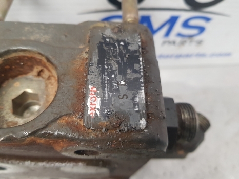 Claas Axion 800 Ares Arion 640 Hydraulic Priority Valve 0011330290, 0011330291 - صمام هيدروليكي - جرار: صورة 2 Claas Axion 800 Ares Arion 640 Hydraulic Priority Valve 0011330290, 0011330291 - صمام هيدروليكي - جرار: صورة 2