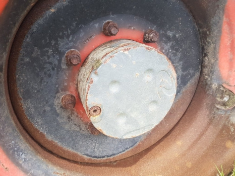 Claas Scorpion 732, 736, 741 Front Rhs, Rear Lhs Axle Hub Complete 0019230850 - المحور الخلفي: صورة 1 Claas Scorpion 732, 736, 741 Front Rhs, Rear Lhs Axle Hub Complete 0019230850 - المحور الخلفي: صورة 1