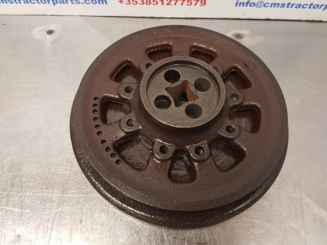 Deutz Agrotron 110, Mk3, 6, Agroplus, Engine Pulley 04209572, 04256084, 04198181 - شداد الحزام - الآلات الزراعية: صورة 3 Deutz Agrotron 110, Mk3, 6, Agroplus, Engine Pulley 04209572, 04256084, 04198181 - شداد الحزام - الآلات الزراعية: صورة 3