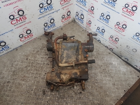 Deutz D6806, D7206 Lift Cover Complete 04337515, 4337515r - نظام الهيدروليك - جرار: صورة 1 Deutz D6806, D7206 Lift Cover Complete 04337515, 4337515r - نظام الهيدروليك - جرار: صورة 1