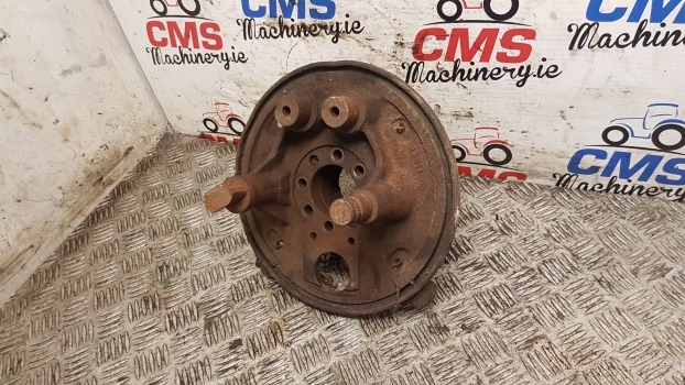Deutz Dx 3.90, 3.70, 6807, 7007, 7207, 7807 Rear Axle Brake Support - أجزاء الفرامل - جرار: صورة 1 Deutz Dx 3.90, 3.70, 6807, 7007, 7207, 7807 Rear Axle Brake Support - أجزاء الفرامل - جرار: صورة 1