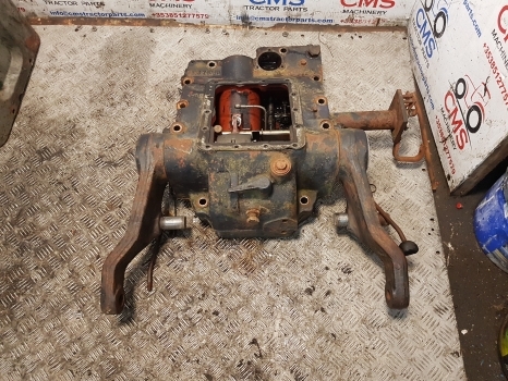 Deutz Dxbis110, 120, 85, 90 Hydraulic Lift Cover Assy 4337465r, 04331256 - نظام الهيدروليك - جرار: صورة 2 Deutz Dxbis110, 120, 85, 90 Hydraulic Lift Cover Assy 4337465r, 04331256 - نظام الهيدروليك - جرار: صورة 2