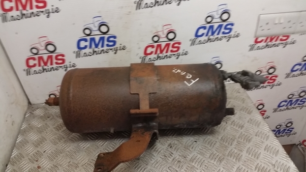Fendt 412 Vario Air Tank Assembly With Brackets And Valve 72365839 - أجزاء الفرامل - جرار: صورة 1 Fendt 412 Vario Air Tank Assembly With Brackets And Valve 72365839 - أجزاء الفرامل - جرار: صورة 1