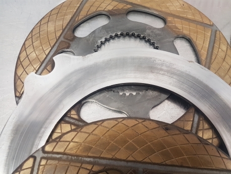 Fendt 818 Brake Disc Kit 835100321071, 716150150500 - أقراص الفرامل - الآلات الزراعية: صورة 4 Fendt 818 Brake Disc Kit 835100321071, 716150150500 - أقراص الفرامل - الآلات الزراعية: صورة 4