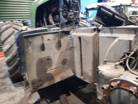 Fendt 928 Fuel Tank Main H931202060100 - خزان الوقود: صورة 3 Fendt 928 Fuel Tank Main H931202060100 - خزان الوقود: صورة 3