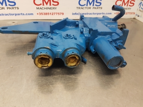 صمام هيدروليكي - جرار Ford 10, 30, 40, Ts10 Tw Series, Single Hydraulic Spool Valve Assy 81864873: صورة 10