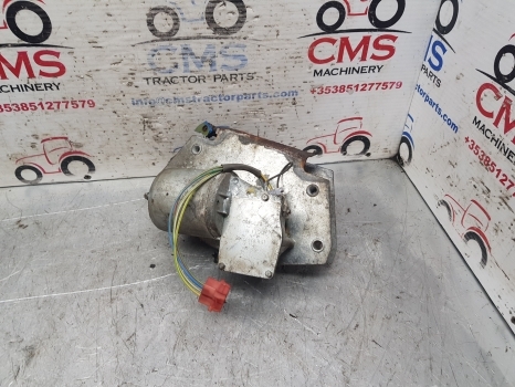 Ford 10, 600, Tw Ser 6610 Q Cab Wiper Motor D9nn17b571ab, D9nn17485ba, 83919603 - مساحة الزجاج الأمامي - جرار: صورة 1 Ford 10, 600, Tw Ser 6610 Q Cab Wiper Motor D9nn17b571ab, D9nn17485ba, 83919603 - مساحة الزجاج الأمامي - جرار: صورة 1