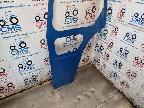 Ford 2000, 3000, 2600, 3600 Cab Door Frame Lhs - باب و قطع الغيار: صورة 3 Ford 2000, 3000, 2600, 3600 Cab Door Frame Lhs - باب و قطع الغيار: صورة 3