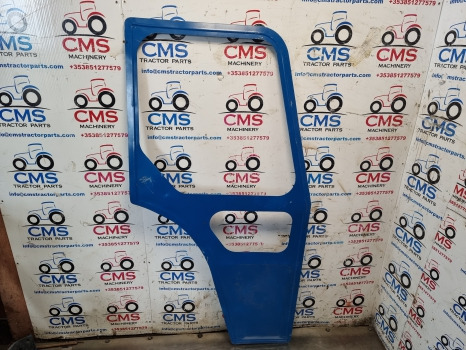 Ford 2000, 3000, 2600, 3600 Cab Door Frame Rhs - باب و قطع الغيار: صورة 1 Ford 2000, 3000, 2600, 3600 Cab Door Frame Rhs - باب و قطع الغيار: صورة 1