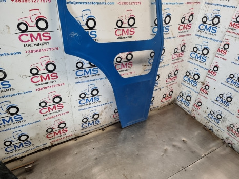 Ford 2000, 3000, 2600, 3600 Cab Door Frame Rhs - باب و قطع الغيار: صورة 5 Ford 2000, 3000, 2600, 3600 Cab Door Frame Rhs - باب و قطع الغيار: صورة 5