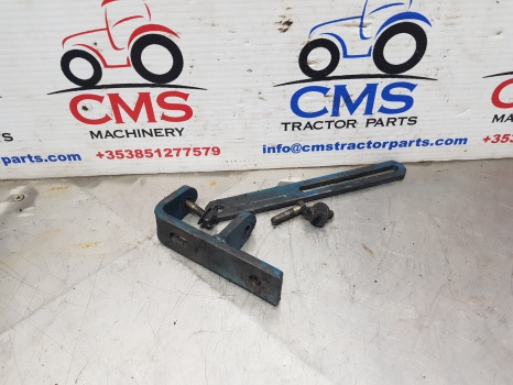 Ford 2810, 4610, 4600 Alternator Bracket Kit D3nn10239a, 81837759 - مولد كهرباء - الآلات الزراعية: صورة 1 Ford 2810, 4610, 4600 Alternator Bracket Kit D3nn10239a, 81837759 - مولد كهرباء - الآلات الزراعية: صورة 1