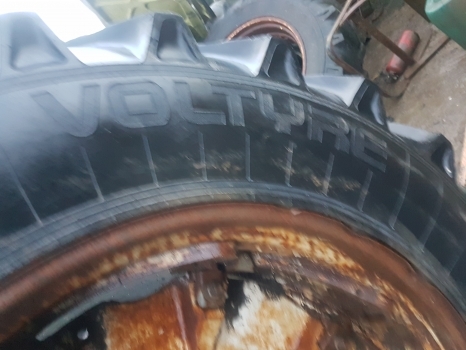 Ford 30, Tw, 40 Series Tw15, 8530, Tw20 Rear Adjustable Wheel Ant Tyre 18.4r38 - عجلات - جرار: صورة 3 Ford 30, Tw, 40 Series Tw15, 8530, Tw20 Rear Adjustable Wheel Ant Tyre 18.4r38 - عجلات - جرار: صورة 3