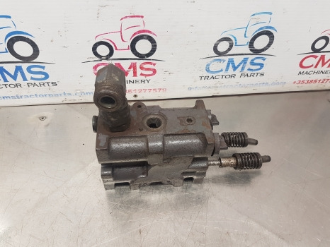 Ford 40, 10, Ts, Tw Tw5 Hydraulic Spool Valve Body Double E9nnb950bb, 81864874 - نظام الهيدروليك: صورة 4 Ford 40, 10, Ts, Tw Tw5 Hydraulic Spool Valve Body Double E9nnb950bb, 81864874 - نظام الهيدروليك: صورة 4