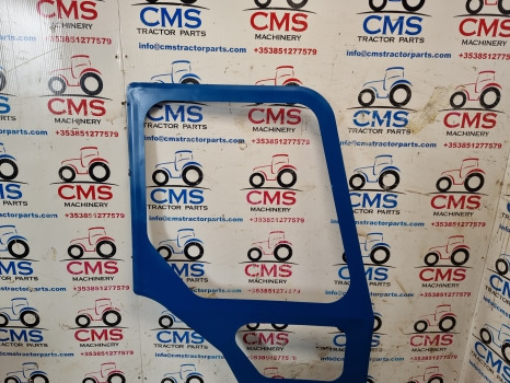 Ford 4000, 5000, 6000, 7000 Cab Door Frame Rhs 81834249 - باب و قطع الغيار: صورة 2 Ford 4000, 5000, 6000, 7000 Cab Door Frame Rhs 81834249 - باب و قطع الغيار: صورة 2