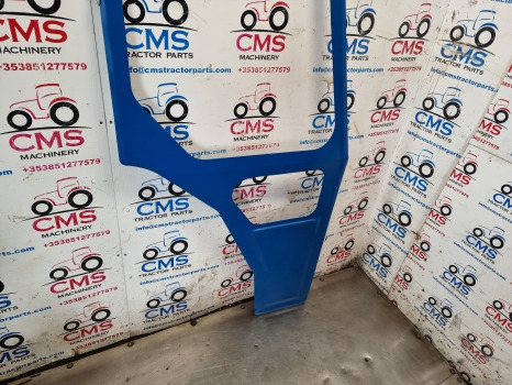 Ford 4000, 5000, 6000, 7000 Cab Door Frame Rhs 81834249 - باب و قطع الغيار: صورة 5 Ford 4000, 5000, 6000, 7000 Cab Door Frame Rhs 81834249 - باب و قطع الغيار: صورة 5