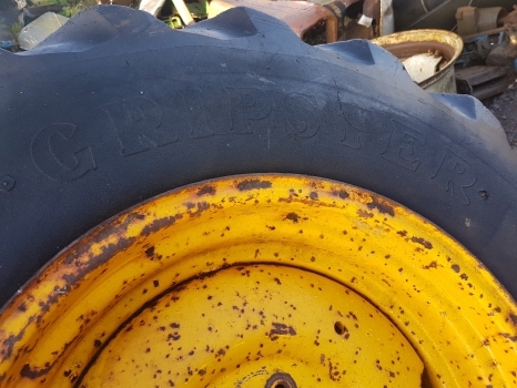 Ford 4550 Rear Wheel Rim And Tyre 18.4-26, 5% Grip, 6 Inches Centre Hole - عجلات - جرار: صورة 4 Ford 4550 Rear Wheel Rim And Tyre 18.4-26, 5% Grip, 6 Inches Centre Hole - عجلات - جرار: صورة 4