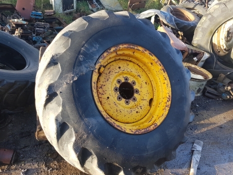 Ford 4550 Rear Wheel Rim And Tyre 18.4-26, 5% Grip, 6 Inches Centre Hole - عجلات - جرار: صورة 1 Ford 4550 Rear Wheel Rim And Tyre 18.4-26, 5% Grip, 6 Inches Centre Hole - عجلات - جرار: صورة 1