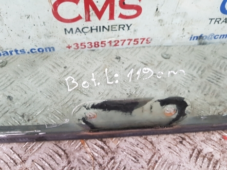 Ford 4610 Ap, Lp Cab Front Windscreen And Seal 83956746, 89403102, E3nn9403102bb - الزجاج الأمامي - جرار: صورة 4 Ford 4610 Ap, Lp Cab Front Windscreen And Seal 83956746, 89403102, E3nn9403102bb - الزجاج الأمامي - جرار: صورة 4