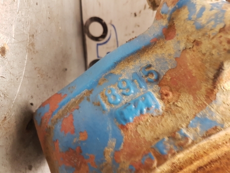 Ford 5640, 6640, 7840 Swivel Housing Spindle Rhs 18915, Car123489, 81863196 - مفصل التوجيه - جرار: صورة 3 Ford 5640, 6640, 7840 Swivel Housing Spindle Rhs 18915, Car123489, 81863196 - مفصل التوجيه - جرار: صورة 3