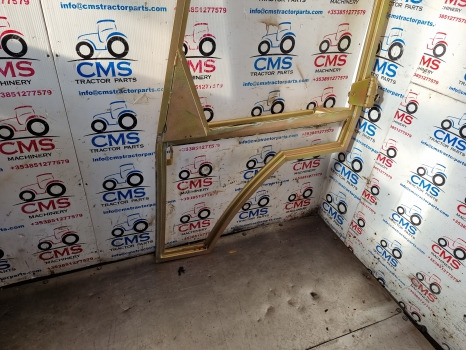 Ford 655, 550, 555 Loader, Digger, Cab Door Frame Lhs 83918765 - باب و قطع الغيار: صورة 4 Ford 655, 550, 555 Loader, Digger, Cab Door Frame Lhs 83918765 - باب و قطع الغيار: صورة 4