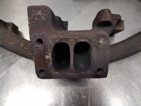 Ford 6610, 7410, 6600, 7600, 7610 Exhaust Manifold 81834263, E6nn9430aa - مشعب العادم - جرار: صورة 4 Ford 6610, 7410, 6600, 7600, 7610 Exhaust Manifold 81834263, E6nn9430aa - مشعب العادم - جرار: صورة 4