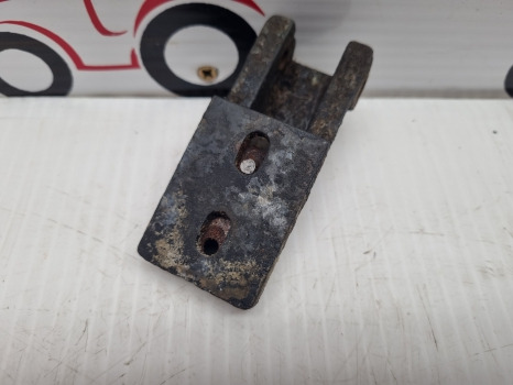 Ford 6610 Q Cab Rear Window Latch Lh/rh 83909519, D6nn94408n01a,83909518 - باب و قطع الغيار: صورة 5 Ford 6610 Q Cab Rear Window Latch Lh/rh 83909519, D6nn94408n01a,83909518 - باب و قطع الغيار: صورة 5