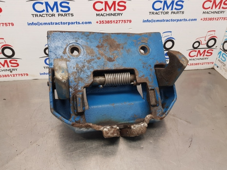 Ford 6640, 40 Series, Pick Up Hitch Bracket F0nns890aj, 81875162 - إطار/ شاسيه: صورة 5 Ford 6640, 40 Series, Pick Up Hitch Bracket F0nns890aj, 81875162 - إطار/ شاسيه: صورة 5