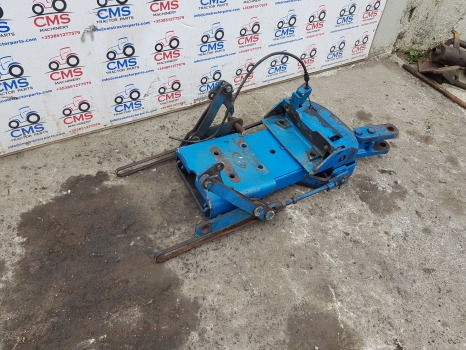 Ford 7740, 40 Series, Pick Up Hitch Complete E9nne936ab12b, 81875162 - إطار/ شاسيه: صورة 2 Ford 7740, 40 Series, Pick Up Hitch Complete E9nne936ab12b, 81875162 - إطار/ شاسيه: صورة 2