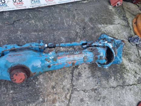 Ford 7840, 6640 Front Axle 125150, Car125160, Car123489, Car123490, Car65641 - المحور و قطع الغيار: صورة 5 Ford 7840, 6640 Front Axle 125150, Car125160, Car123489, Car123490, Car65641 - المحور و قطع الغيار: صورة 5