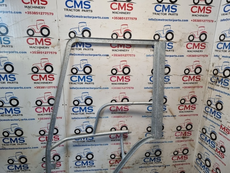 Ford 8340, 40, Tm And Ts Series, Cab Door Frame Lhs Bent Galvanized 82006665 - باب و قطع الغيار: صورة 2 Ford 8340, 40, Tm And Ts Series, Cab Door Frame Lhs Bent Galvanized 82006665 - باب و قطع الغيار: صورة 2