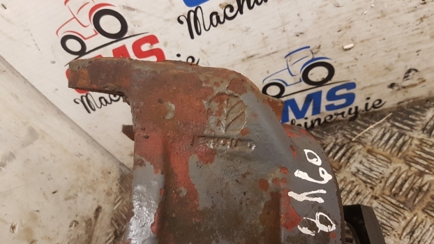 Ford New Holland Fiat 8160 Front Steering Knuckle Spindle Lhs 5171554, 5171533 - مفصل التوجيه - جرار: صورة 5 Ford New Holland Fiat 8160 Front Steering Knuckle Spindle Lhs 5171554, 5171533 - مفصل التوجيه - جرار: صورة 5