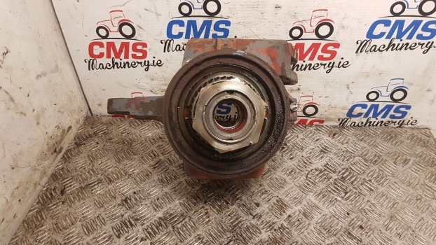 Ford New Holland Fiat 8160 Front Steering Knuckle Spindle Lhs 5171554, 5171533 - مفصل التوجيه - جرار: صورة 1 Ford New Holland Fiat 8160 Front Steering Knuckle Spindle Lhs 5171554, 5171533 - مفصل التوجيه - جرار: صورة 1