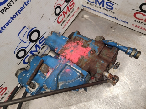 Ford New Holland Ts, 60, 10, 30, Tw, 40 Hydraulic Spool Valve Assy E9nnb950bb - نظام الهيدروليك: صورة 4 Ford New Holland Ts, 60, 10, 30, Tw, 40 Hydraulic Spool Valve Assy E9nnb950bb - نظام الهيدروليك: صورة 4