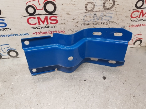 Ford Q, Sq Cab, 10, Tw, 30, 600 Series Cab Mudguard Bracket Support D5nn16n318a - رفرف المركبة: صورة 5 Ford Q, Sq Cab, 10, Tw, 30, 600 Series Cab Mudguard Bracket Support D5nn16n318a - رفرف المركبة: صورة 5