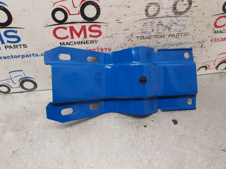 Ford Q, Sq Cab, 10, Tw, 30, 600 Series Cab Mudguard Bracket Support D5nn16n318a - رفرف المركبة: صورة 3 Ford Q, Sq Cab, 10, Tw, 30, 600 Series Cab Mudguard Bracket Support D5nn16n318a - رفرف المركبة: صورة 3