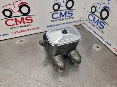Ford Tw10, Tw Series, 9600 Brake Master Cylinder C7nn2140a, D3nn2140a - اسطوانة الفرامل - الآلات الزراعية: صورة 3 Ford Tw10, Tw Series, 9600 Brake Master Cylinder C7nn2140a, D3nn2140a - اسطوانة الفرامل - الآلات الزراعية: صورة 3