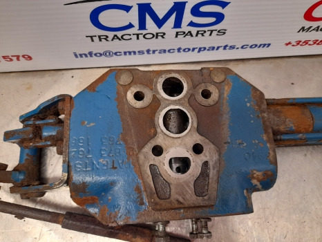 Ford Tw20, Tw10, 8700, 9700 Hydraulic Auxiliary Spool Valve D8nnb950ba - نظام الهيدروليك: صورة 3 Ford Tw20, Tw10, 8700, 9700 Hydraulic Auxiliary Spool Valve D8nnb950ba - نظام الهيدروليك: صورة 3
