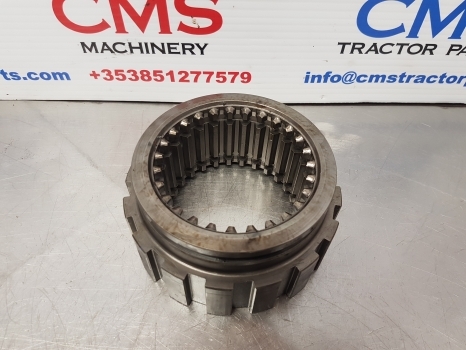 Ford Tw5, Tw35, 8530, 8730, Tw, 30 S. Coupling Sliding Gear 83933554, D8nn7106ca - عمود الكردان - جرار: صورة 2 Ford Tw5, Tw35, 8530, 8730, Tw, 30 S. Coupling Sliding Gear 83933554, D8nn7106ca - عمود الكردان - جرار: صورة 2