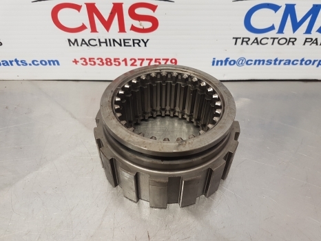 Ford Tw5, Tw35, 8530, 8730, Tw, 30 S. Coupling Sliding Gear 83933554, D8nn7106ca - عمود الكردان - جرار: صورة 1 Ford Tw5, Tw35, 8530, 8730, Tw, 30 S. Coupling Sliding Gear 83933554, D8nn7106ca - عمود الكردان - جرار: صورة 1