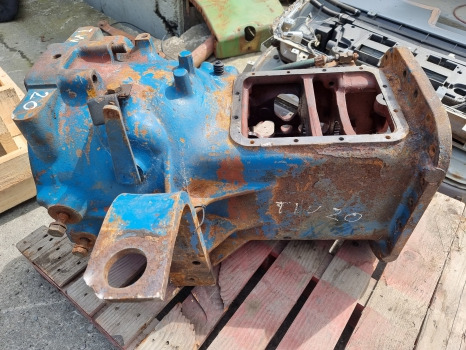 Fordtw20, Tw, 700 Series, Transmission Gearbox Housing D8nn7006ca, D8nn7005ca - صندوق التروس: صورة 1 Fordtw20, Tw, 700 Series, Transmission Gearbox Housing D8nn7006ca, D8nn7005ca - صندوق التروس: صورة 1