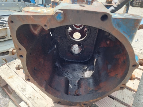 Fordtw20, Tw, 700 Series, Transmission Gearbox Housing D8nn7006ca, D8nn7005ca - صندوق التروس: صورة 5 Fordtw20, Tw, 700 Series, Transmission Gearbox Housing D8nn7006ca, D8nn7005ca - صندوق التروس: صورة 5