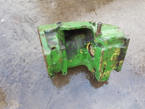 John Deere 3130, 3030 Transmission Housing T25890, At26778 - صندوق التروس: صورة 3 John Deere 3130, 3030 Transmission Housing T25890, At26778 - صندوق التروس: صورة 3