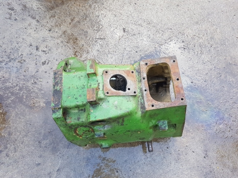 John Deere 3130, 3030 Transmission Housing T25890, At26778 - صندوق التروس: صورة 1 John Deere 3130, 3030 Transmission Housing T25890, At26778 - صندوق التروس: صورة 1