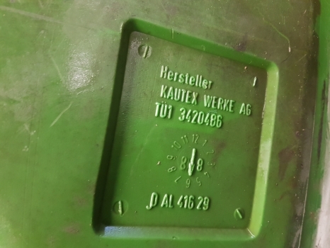 John Deere 3350, 2955, 3050, 3150 Fuel Tank Original Al59759, Al41629 - خزان الوقود - جرار: صورة 4 John Deere 3350, 2955, 3050, 3150 Fuel Tank Original Al59759, Al41629 - خزان الوقود - جرار: صورة 4
