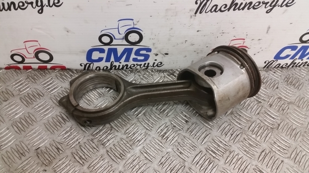 John Deere 6010, 6110 Engine Connecting Rod , Piston Re507850, R500335, Re50770 - قضيب التوصيل - جرار: صورة 1 John Deere 6010, 6110 Engine Connecting Rod , Piston Re507850, R500335, Re50770 - قضيب التوصيل - جرار: صورة 1
