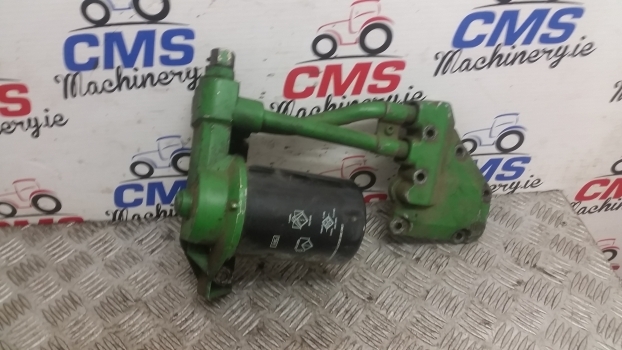 John Deere 6110 Oil Filter Head And Adapter Fitting Re503727, Re519885, R501436 - فلتر الزيت - جرار: صورة 2 John Deere 6110 Oil Filter Head And Adapter Fitting Re503727, Re519885, R501436 - فلتر الزيت - جرار: صورة 2