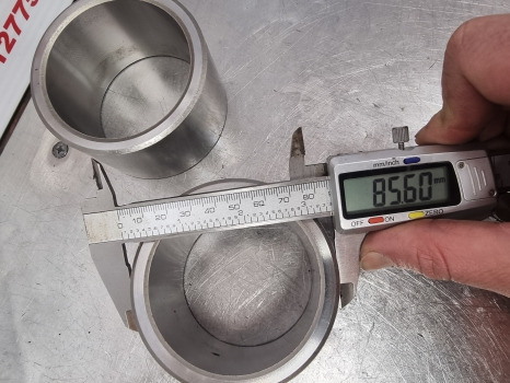 John Deere 6145r, 6j, 6m, 6r Series, Transmission Sleeve Bushing R289929 - صندوق التروس: صورة 3 John Deere 6145r, 6j, 6m, 6r Series, Transmission Sleeve Bushing R289929 - صندوق التروس: صورة 3