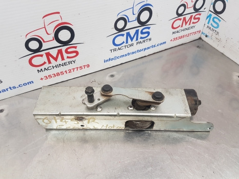 John Deere 6145r, 6m, 6r Series, Front Wiper Motor Assy Al215736 - مساحة الزجاج الأمامي - الآلات الزراعية: صورة 4 John Deere 6145r, 6m, 6r Series, Front Wiper Motor Assy Al215736 - مساحة الزجاج الأمامي - الآلات الزراعية: صورة 4