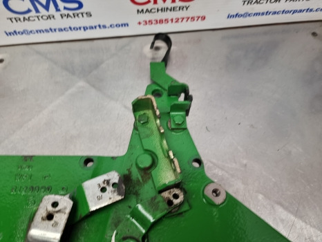 John Deere 6215r, 6195m, 6195r Transmission Shift Cover R120090, Re55844 - صندوق التروس: صورة 2 John Deere 6215r, 6195m, 6195r Transmission Shift Cover R120090, Re55844 - صندوق التروس: صورة 2