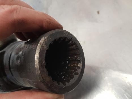 John Deere 6820, 6920, 7330, 6930 Universal Driveshaft Al175567, Al170005 - نصف رمح - جرار: صورة 4 John Deere 6820, 6920, 7330, 6930 Universal Driveshaft Al175567, Al170005 - نصف رمح - جرار: صورة 4